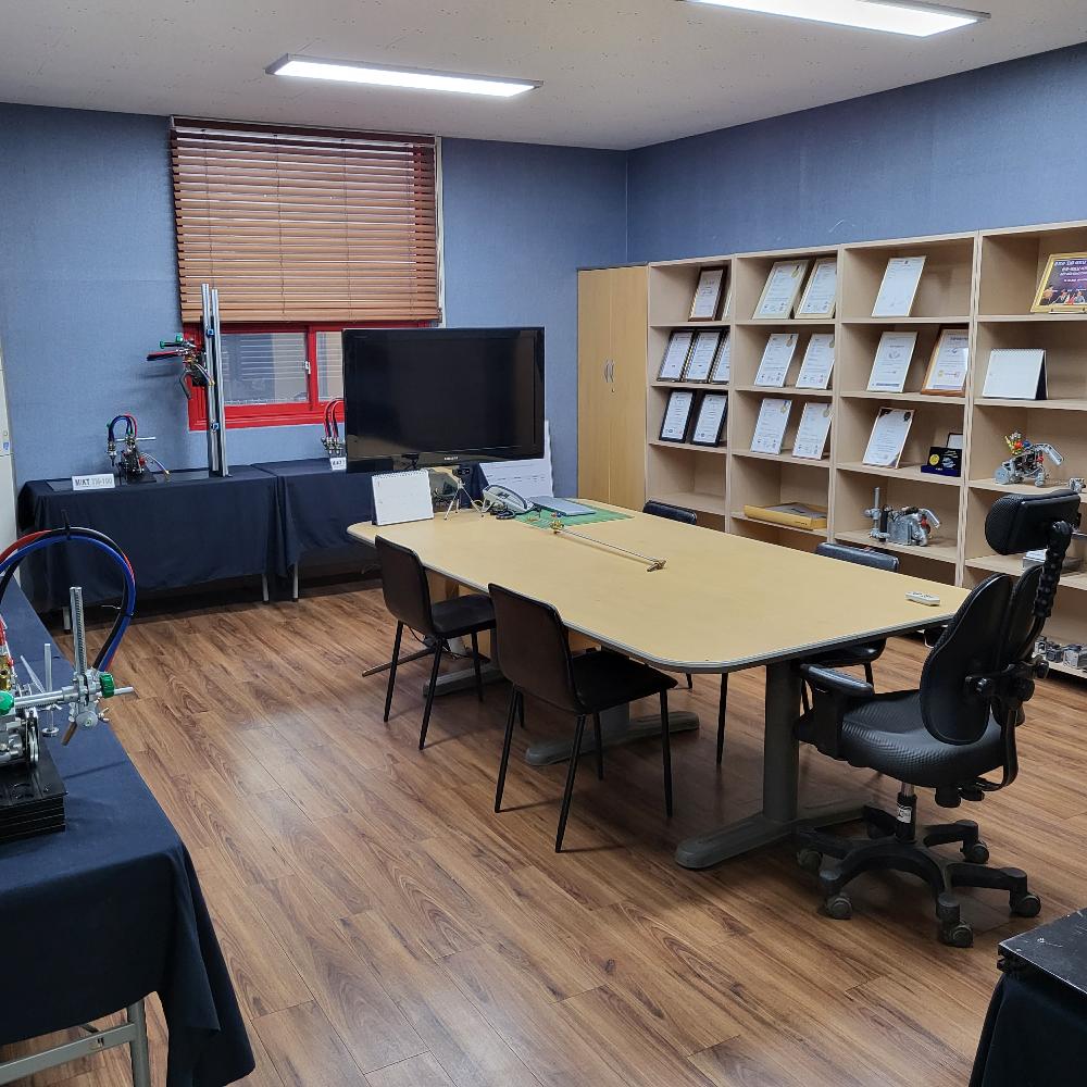 Non-Electric Gas cutting Machine  for LUG