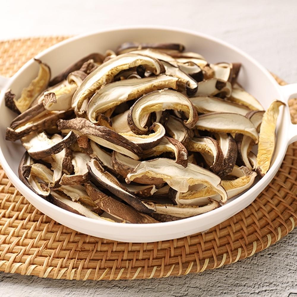 Organic Shiitake mushroom sliced