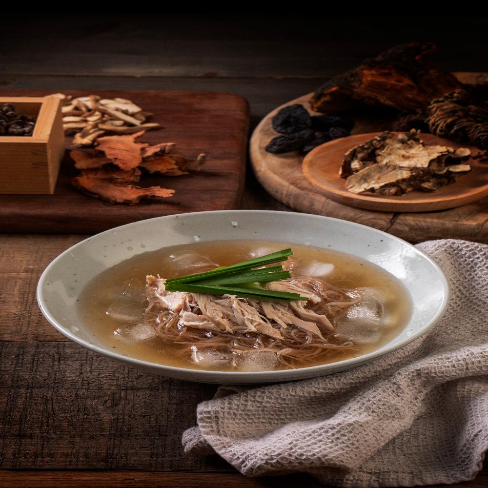 Kibaek Hwanghugung Samgyetang