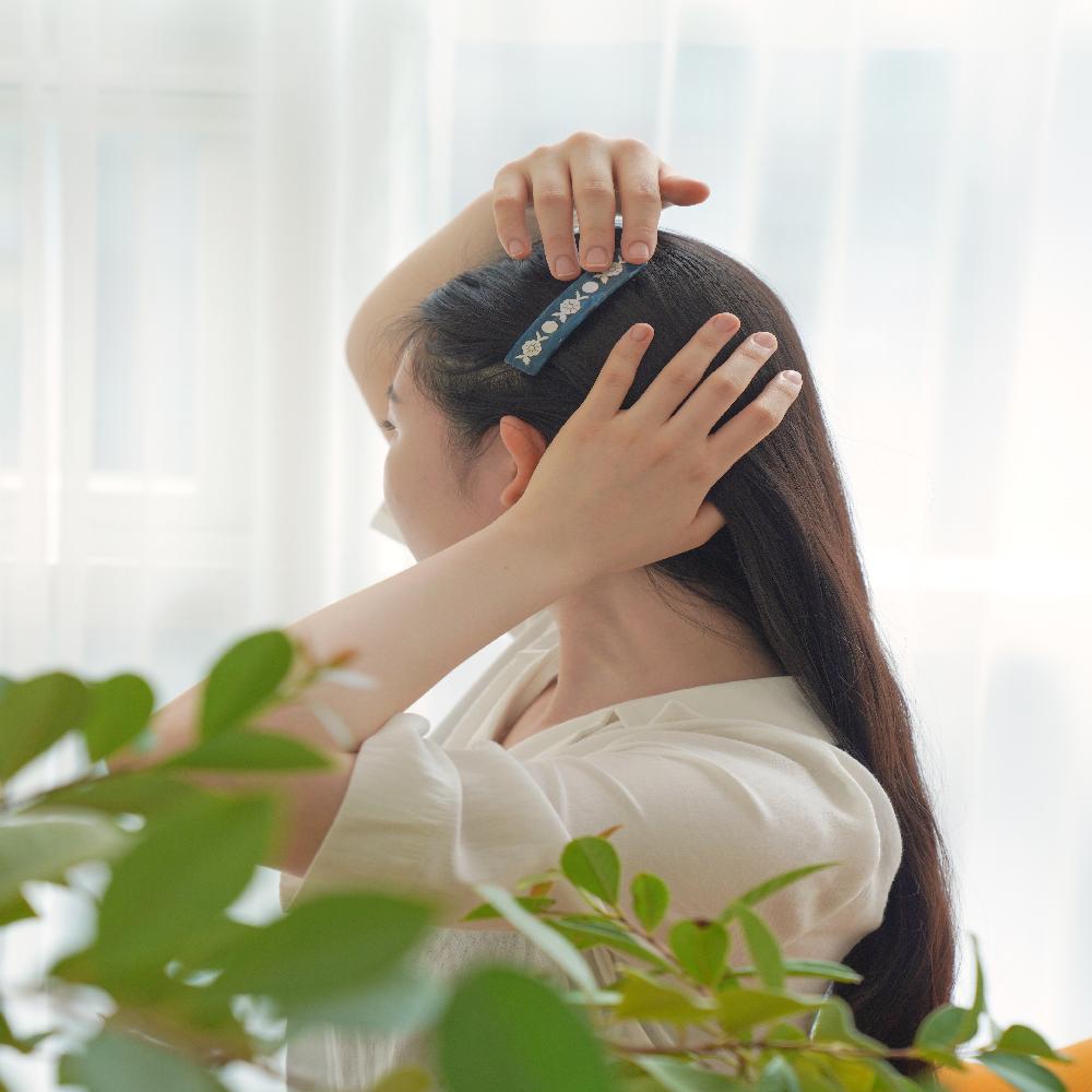 flower nacre hair pin